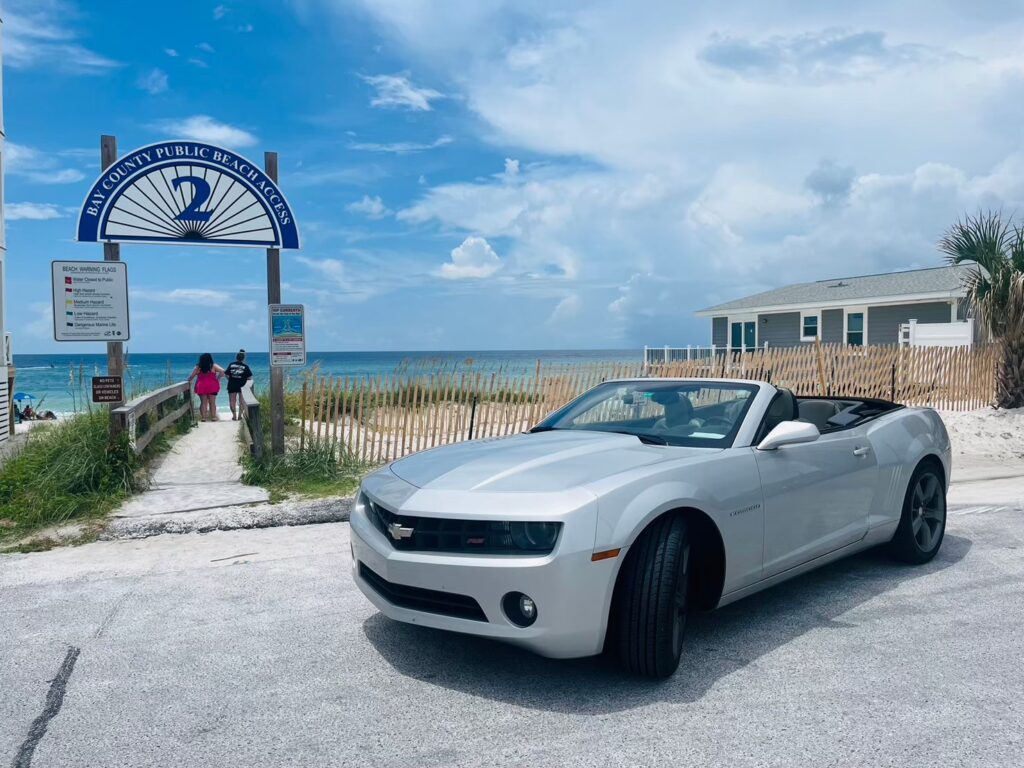 海辺のcamaro convertible